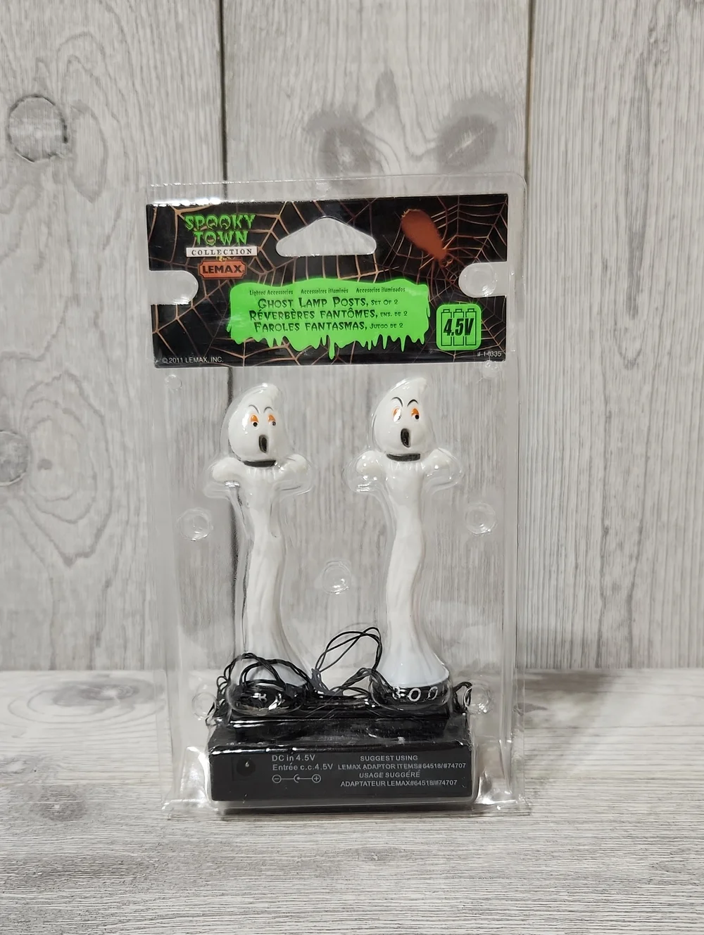 Lemax Spooky Town Halloween Ghost Lamp Posts, Set of 2 14335